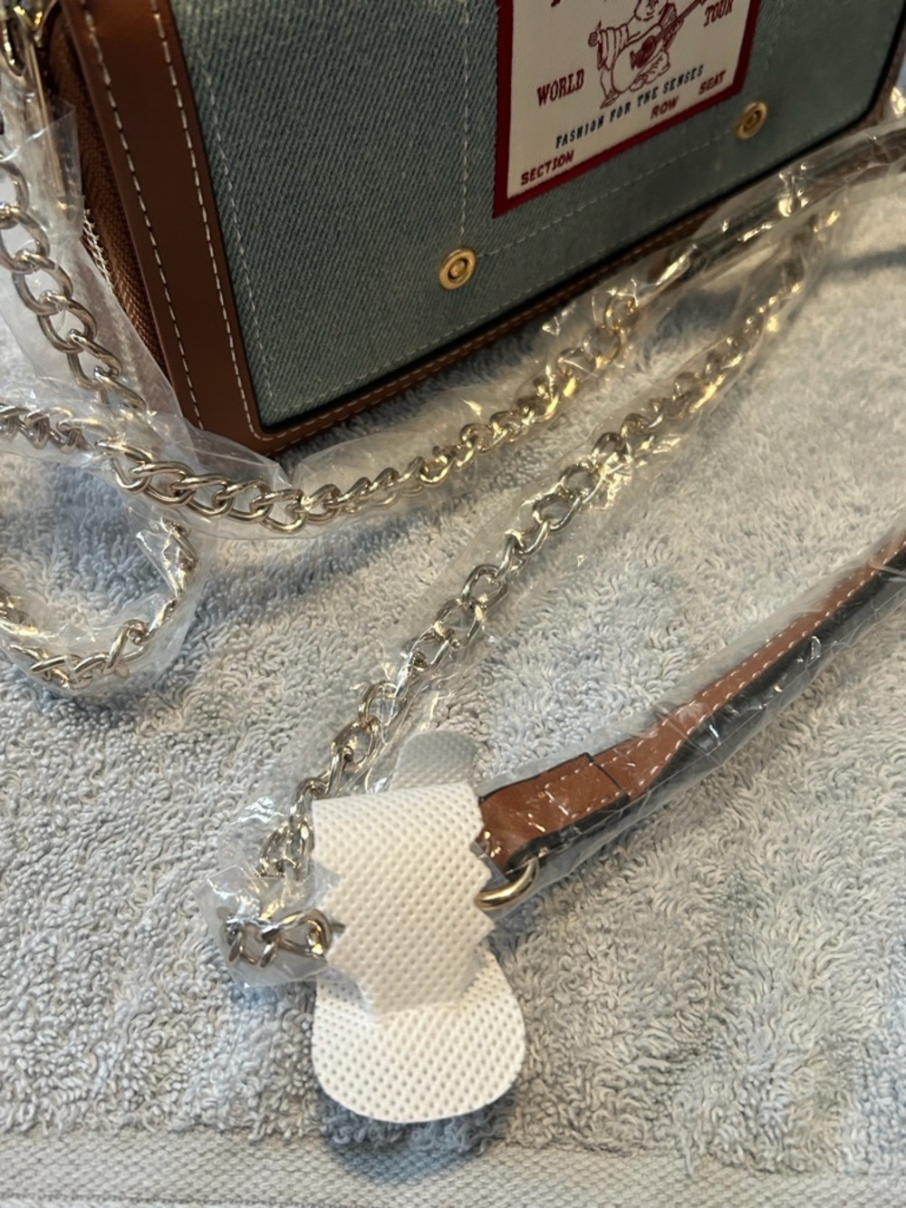 TRUE RELIGION DENIM CROSSBODY/WRISTLET/WALLET, LEATHER TRIM, NEW W/ TAGS! - Picture 12 of 14